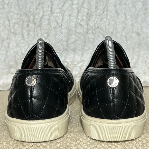 Steve Madden Womens Ecentrcq Black Quilted SlipOn Fashion Sneakers Shoes SZ 9M - Picture 4 of 11